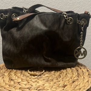 Michael kors midsize purse